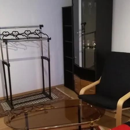 Flat For 2 People, Wifi * اوسترافا