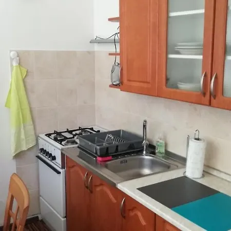 Flat For 2 People, Wifi * اوسترافا